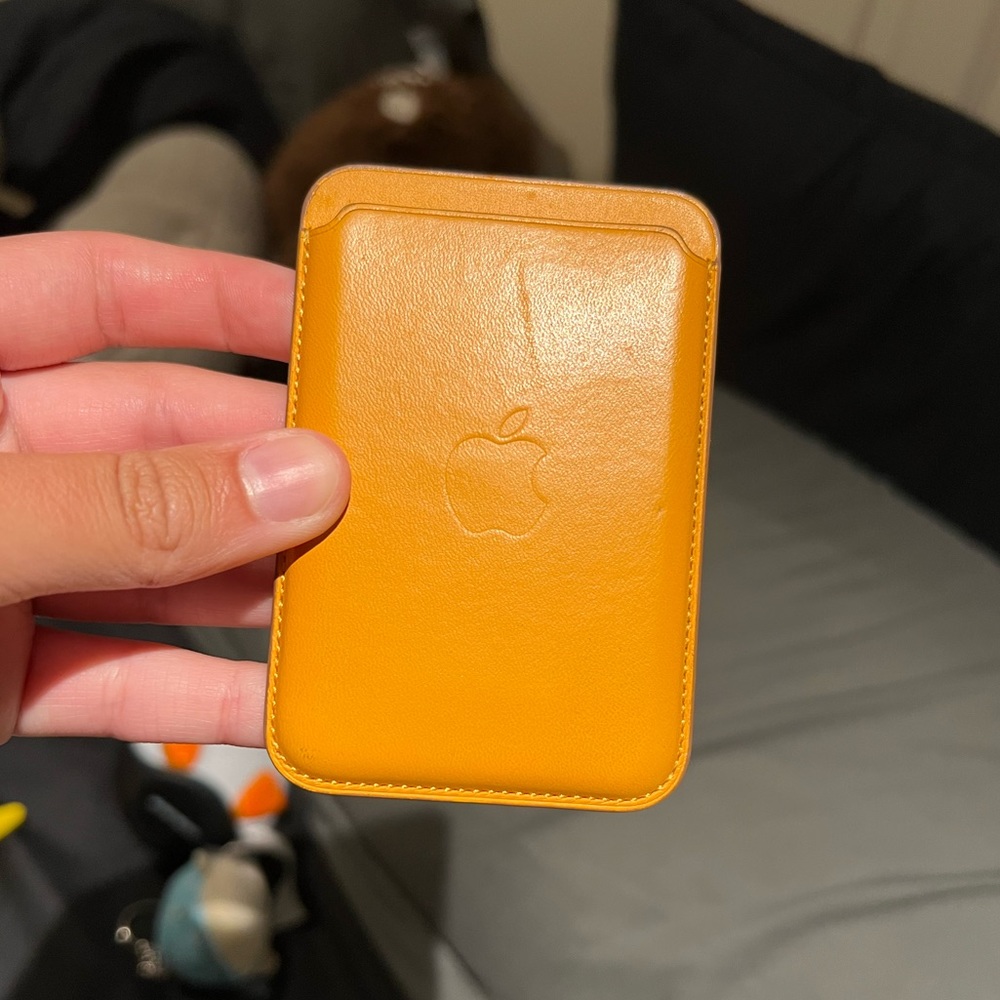 Apple MagSafe Leather Wallet in Bright Orange